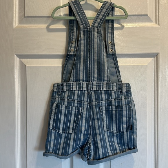 BNWT Girls DKNY short overalls size 6X - Picture 3 of 5